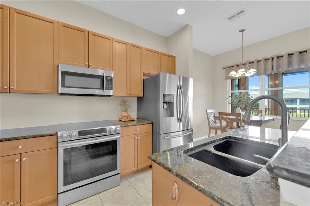 21536 Taft CT # 203, ESTERO FL 33928-5