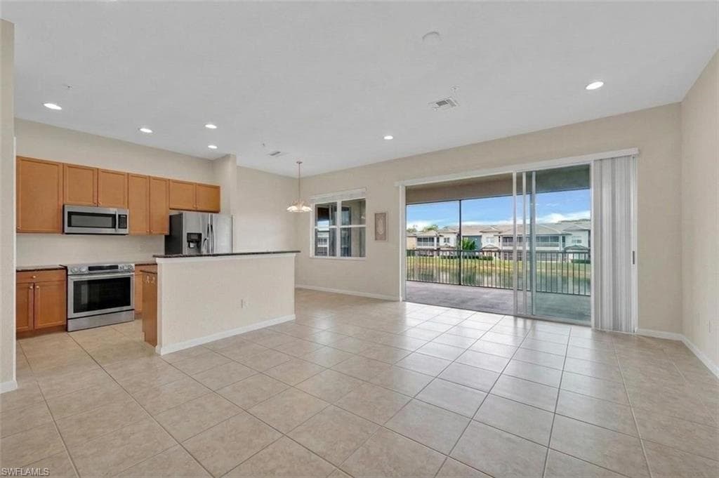 21536 Taft CT # 203, ESTERO FL 33928-6