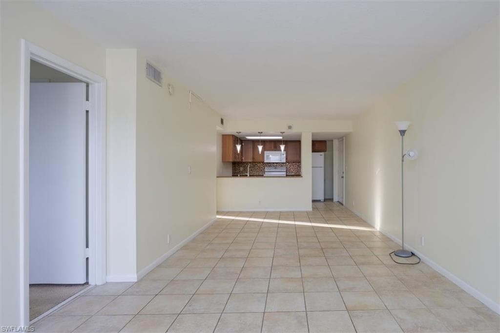 2885 Palm Beach BLVD # 308, FORT MYERS FL 33916-6