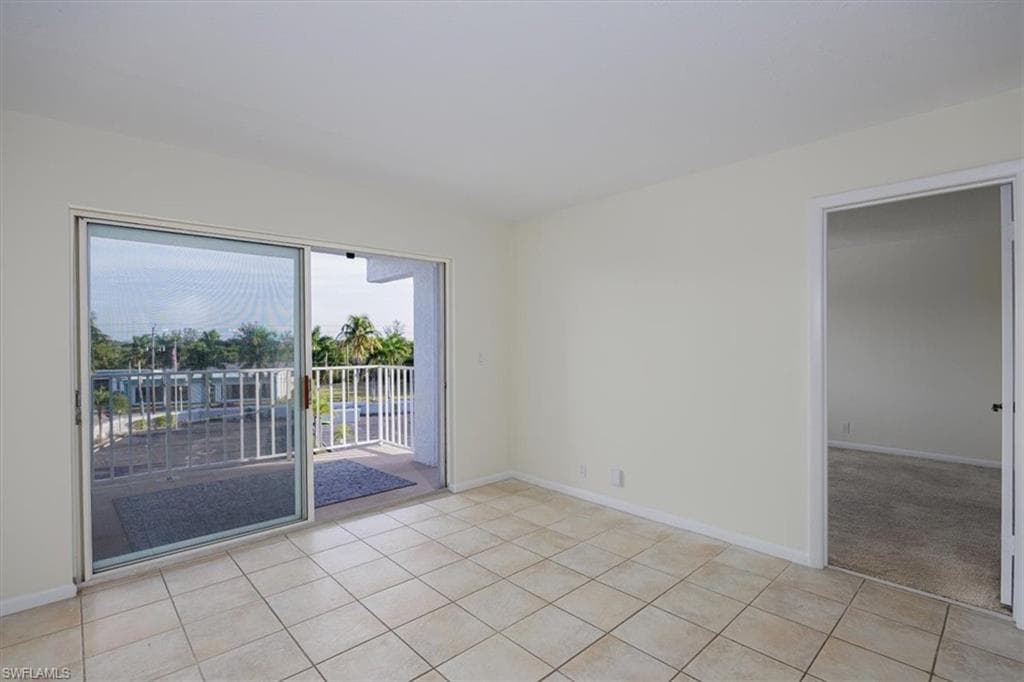 2885 Palm Beach BLVD # 308, FORT MYERS FL 33916-2