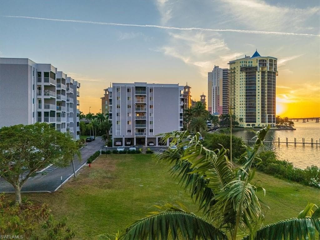 2885 Palm Beach BLVD # 308, FORT MYERS FL 33916-31