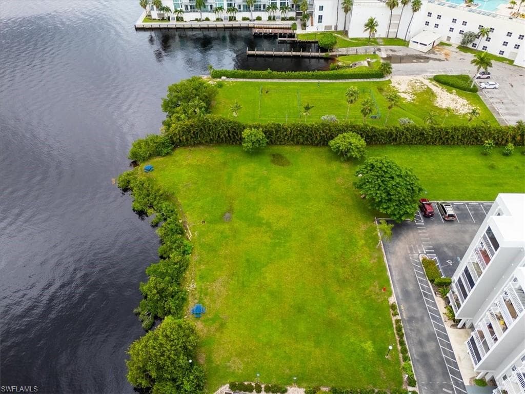 2885 Palm Beach BLVD # 308, FORT MYERS FL 33916-34