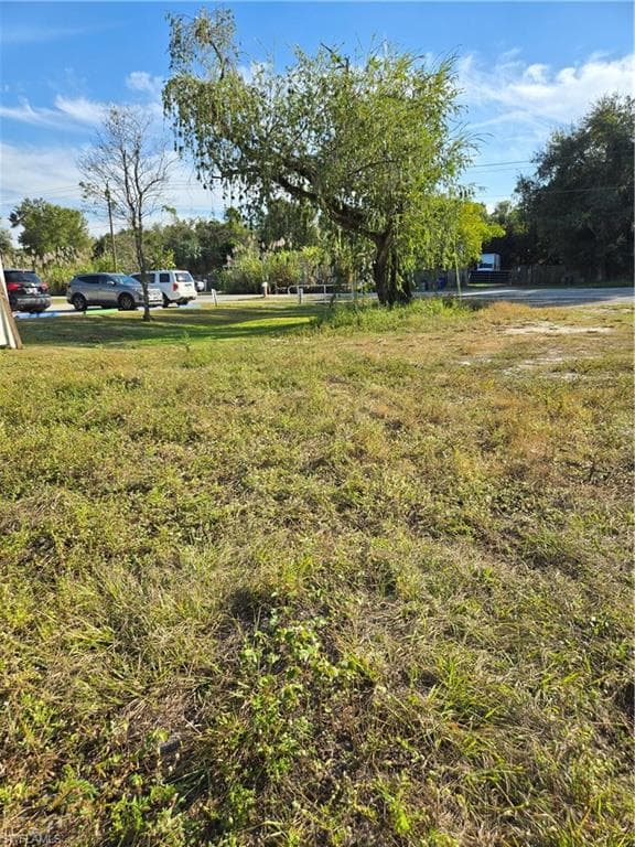 1311 Laurel DR, NORTH FORT MYERS FL 33917-7