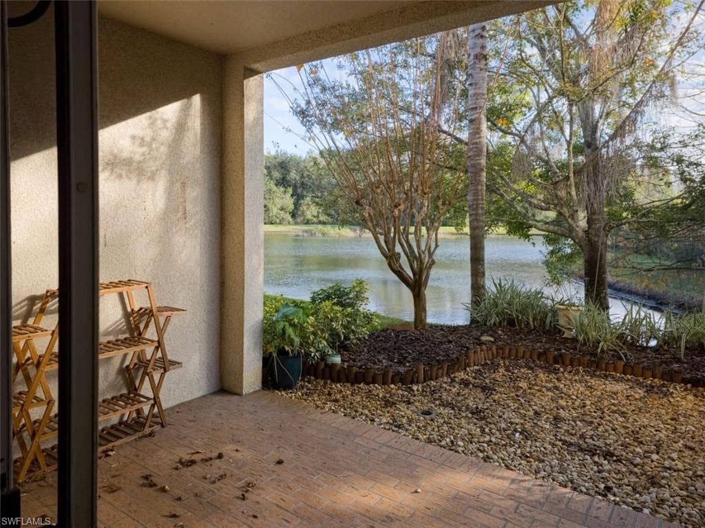 1044 Sleepy Oak DR, ZEPHYRHILLS FL 33543-7