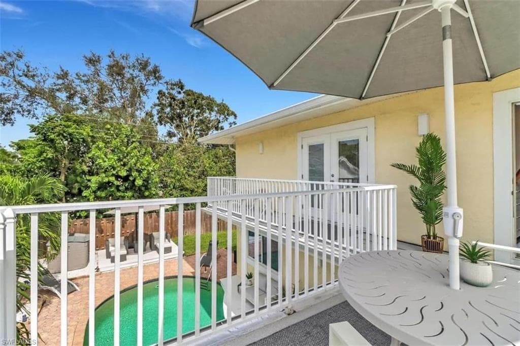 1097 Frank Whiteman BLVD, NAPLES FL 34103-2