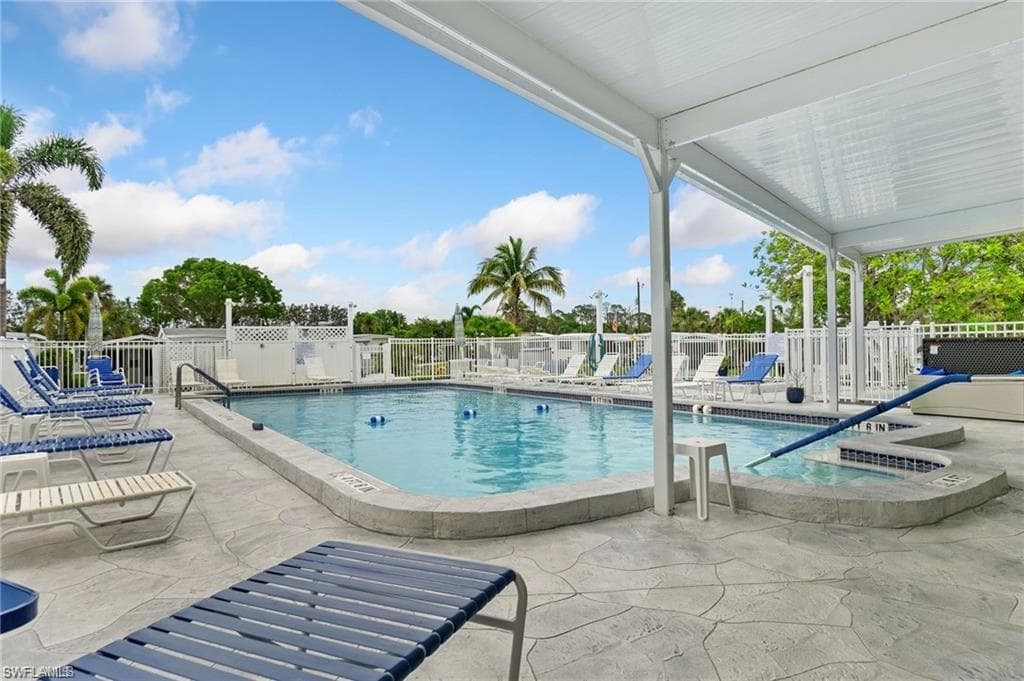193 Carissa LN # 89, NAPLES FL 34114-22