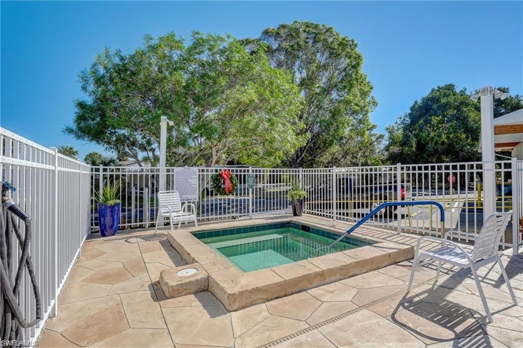 193 Carissa LN # 89, NAPLES FL 34114-23