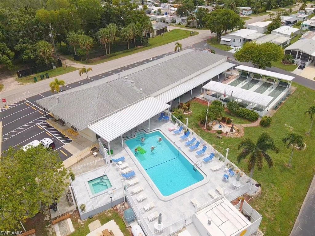 193 Carissa LN # 89, NAPLES FL 34114-37