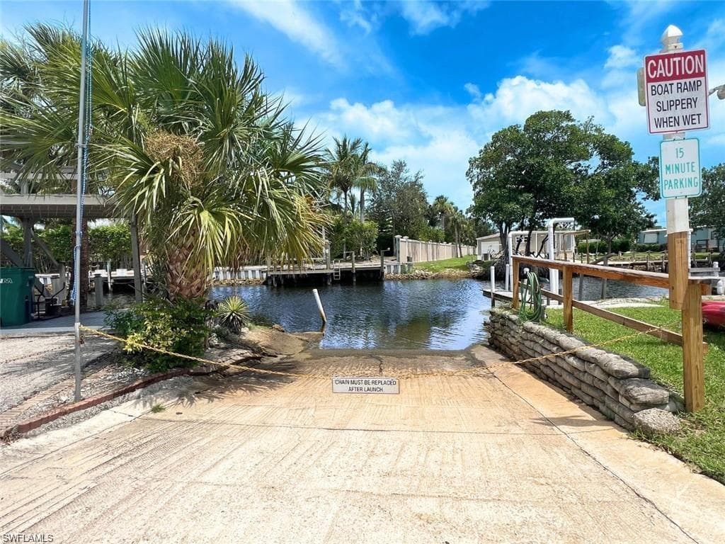 193 Carissa LN # 89, NAPLES FL 34114-32