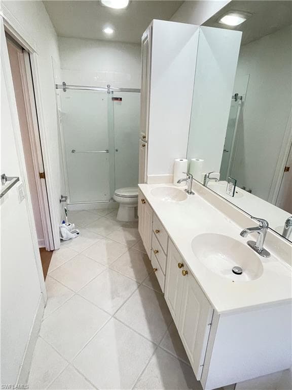 5549 Cove CIR, NAPLES FL 34119-17