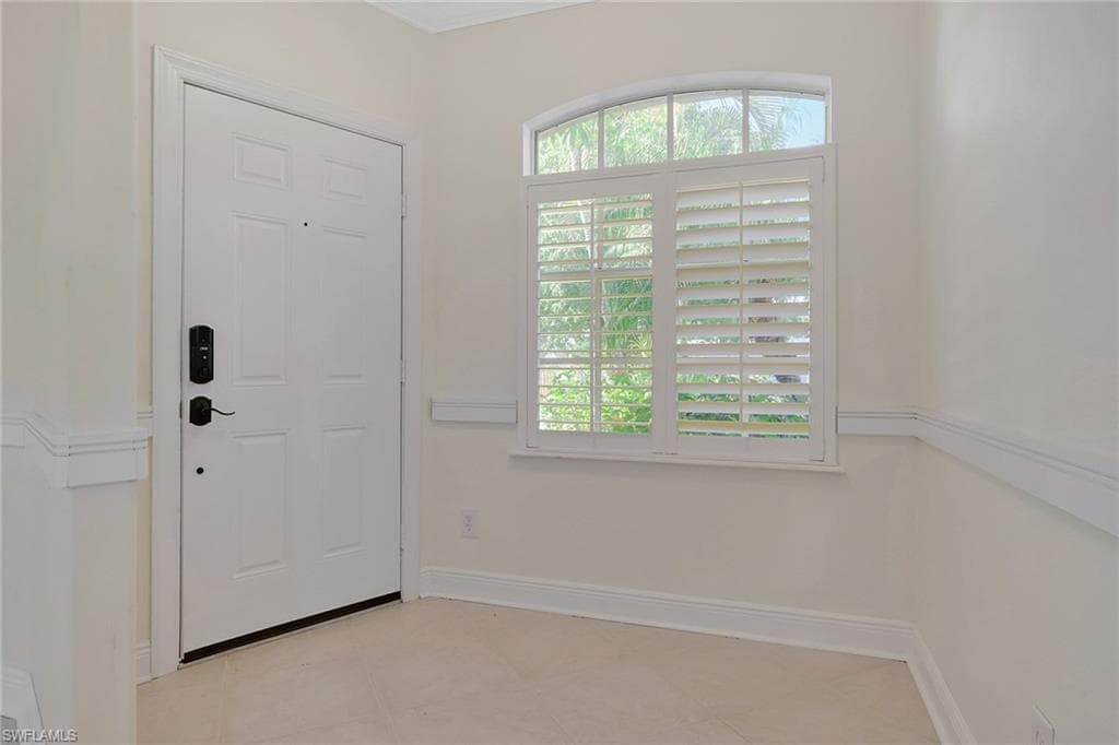 2082 E Tobago CIR, FORT MYERS FL 33905-2