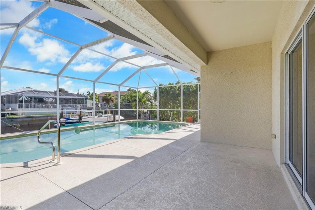 2082 E Tobago CIR, FORT MYERS FL 33905-29