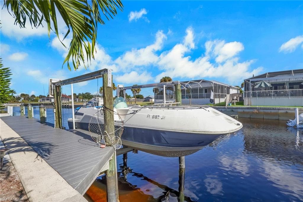 2082 E Tobago CIR, FORT MYERS FL 33905-36