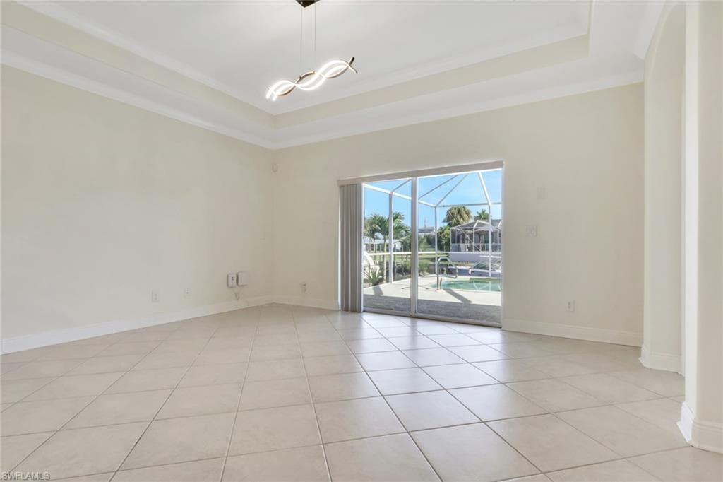 2082 E Tobago CIR, FORT MYERS FL 33905-14