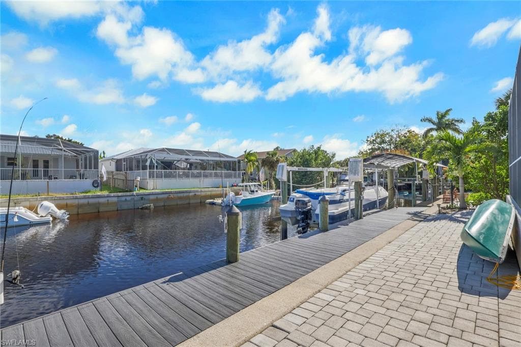 2082 E Tobago CIR, FORT MYERS FL 33905-34