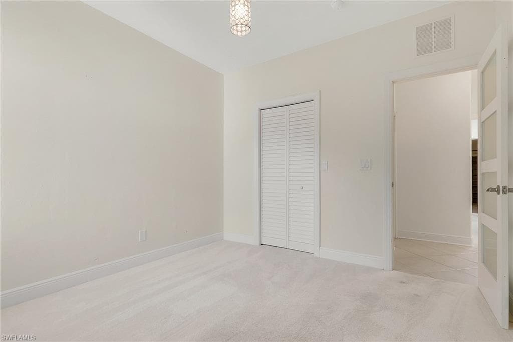 2082 E Tobago CIR, FORT MYERS FL 33905-24