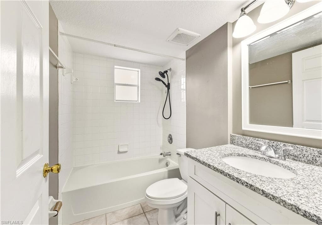 9650 Victoria LN # B208, NAPLES FL 34109-22
