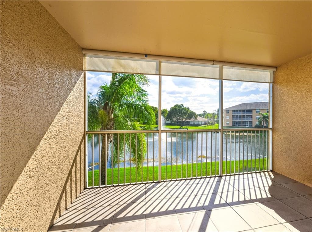 9650 Victoria LN # B208, NAPLES FL 34109-26
