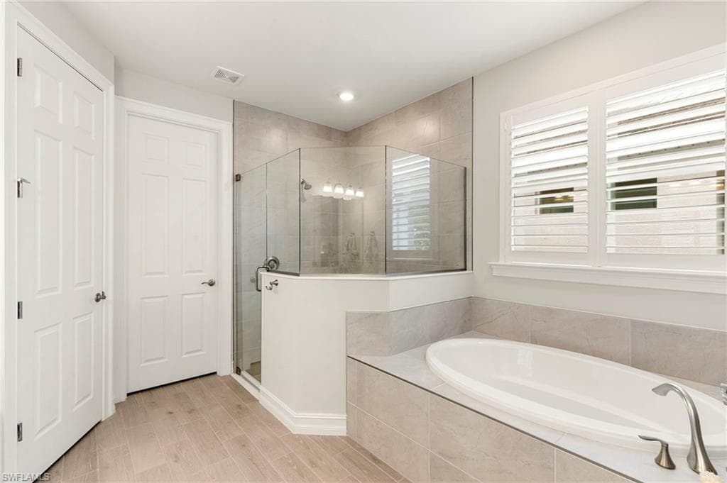 387 Grace Bay LN, NAPLES FL 34114-13