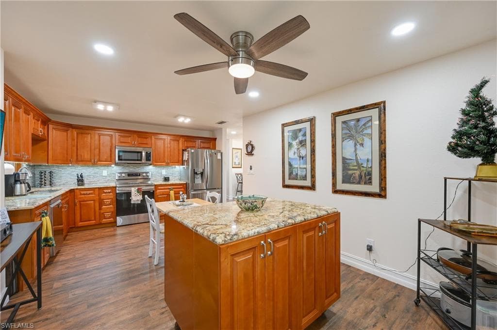 4240 Perth CT, NORTH FORT MYERS FL 33903-6