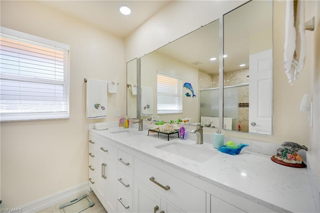 4240 Perth CT, NORTH FORT MYERS FL 33903-9