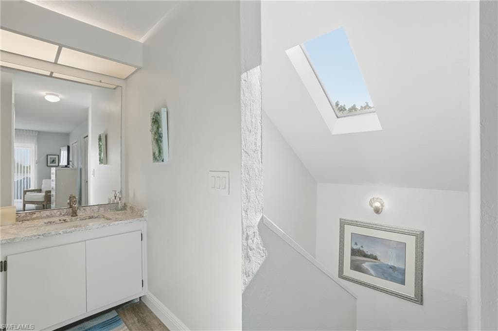 1039 Beach RD # 101, SANIBEL FL 33957-22