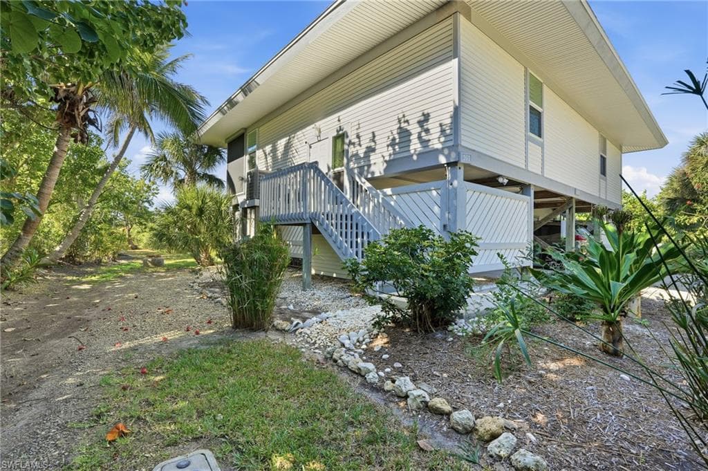 1039 Beach RD # 101, SANIBEL FL 33957-35