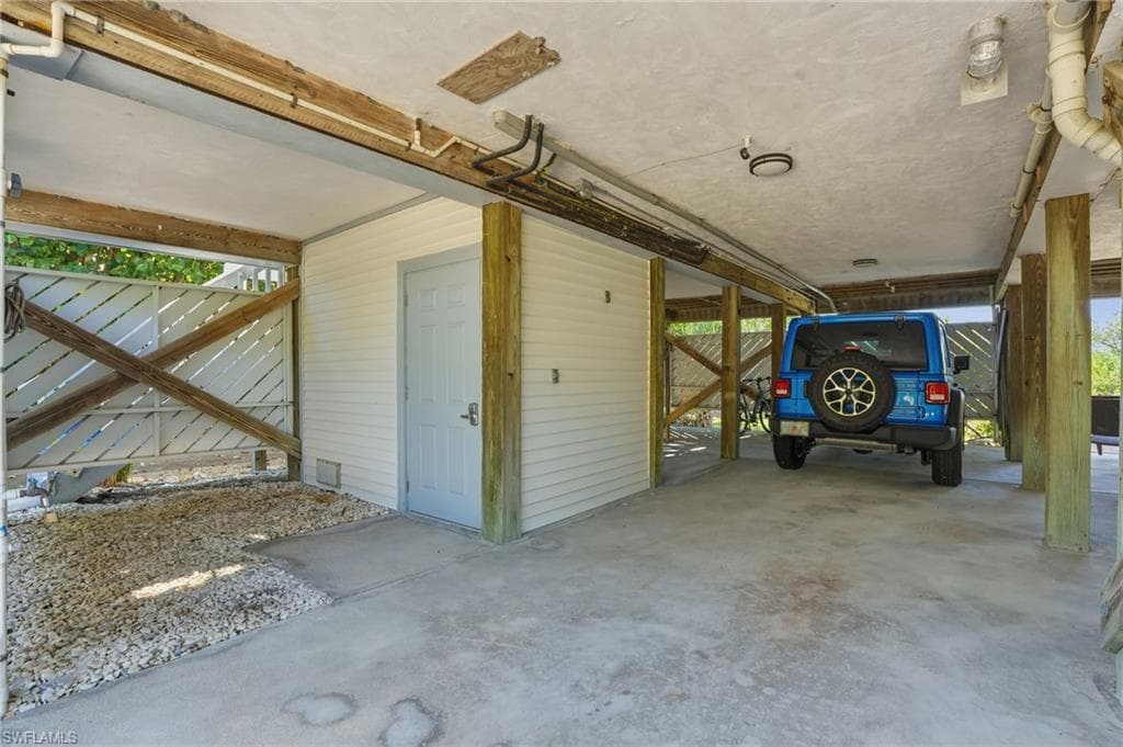 1039 Beach RD # 101, SANIBEL FL 33957-31