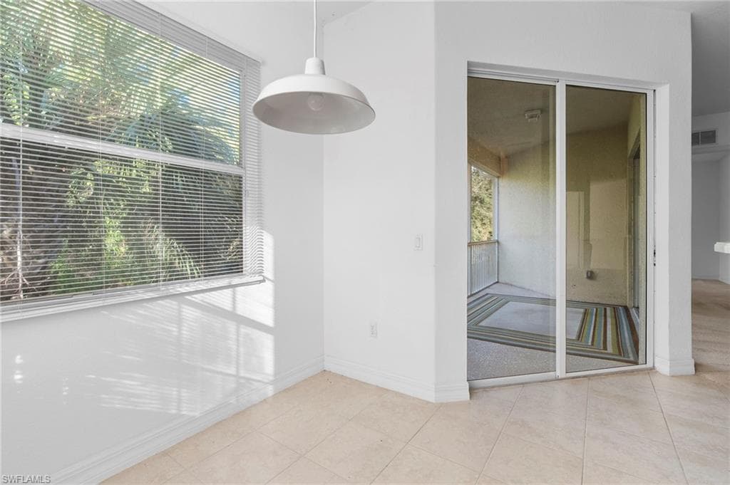 6010 Jonathans Bay CIR # 102, FORT MYERS FL 33908-15