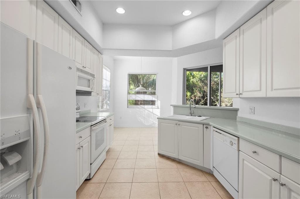 6010 Jonathans Bay CIR # 102, FORT MYERS FL 33908-11