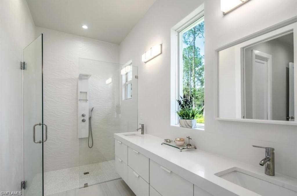 3740 3rd AVE SW, NAPLES FL 34117-8