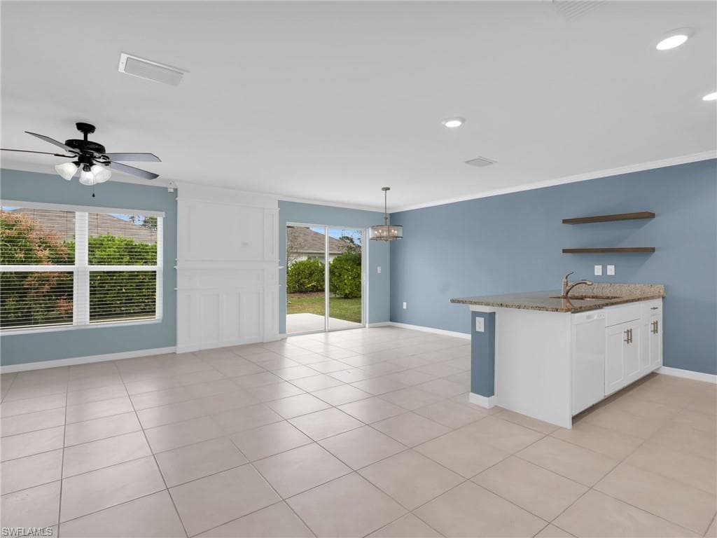 731 Hadley PL W, NAPLES FL 34104-12