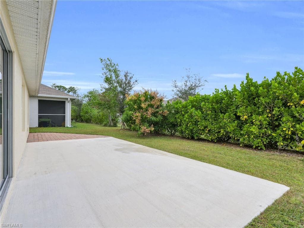 731 Hadley PL W, NAPLES FL 34104-29