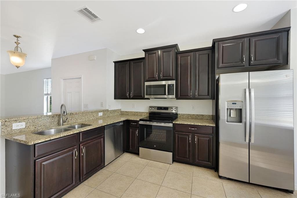 3827 Clearbrook LN, FORT MYERS FL 33966-11