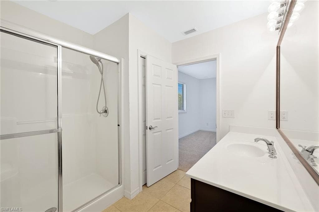 3827 Clearbrook LN, FORT MYERS FL 33966-18