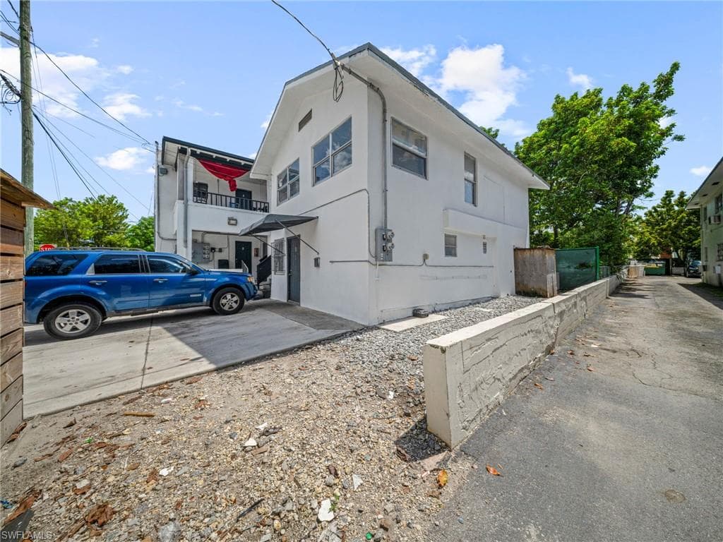 500 SW 8th AVE, MIAMI FL 33130-13