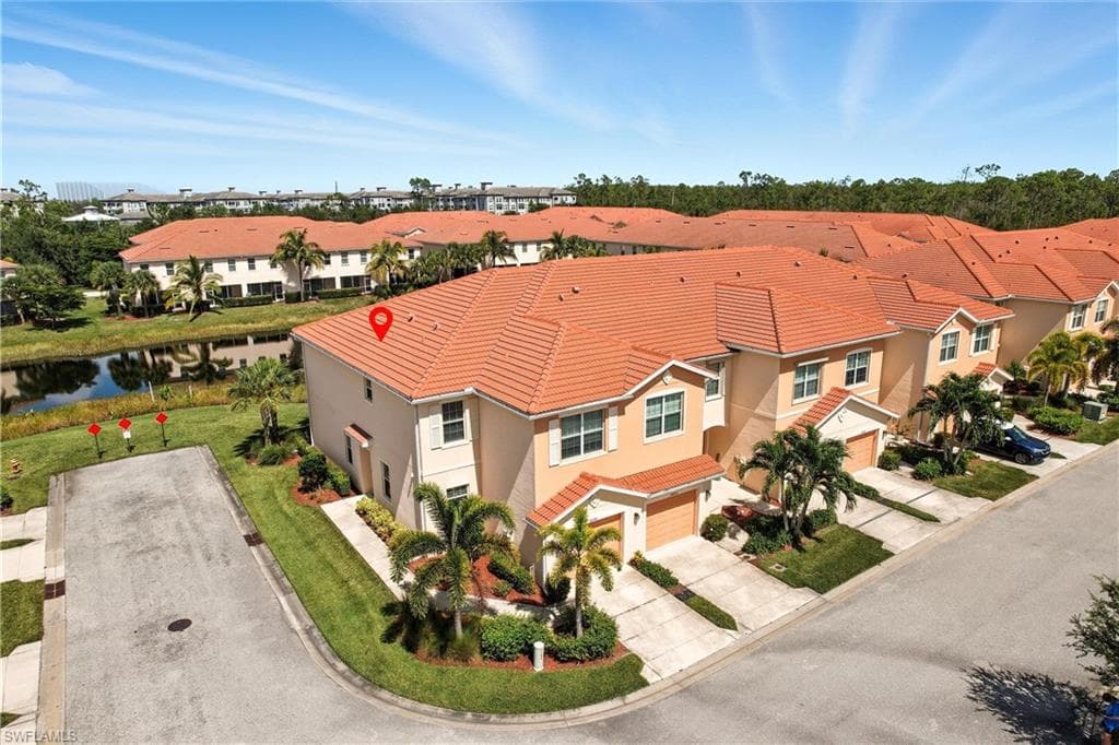 8895 Via Isola CT, FORT MYERS FL 33966-34