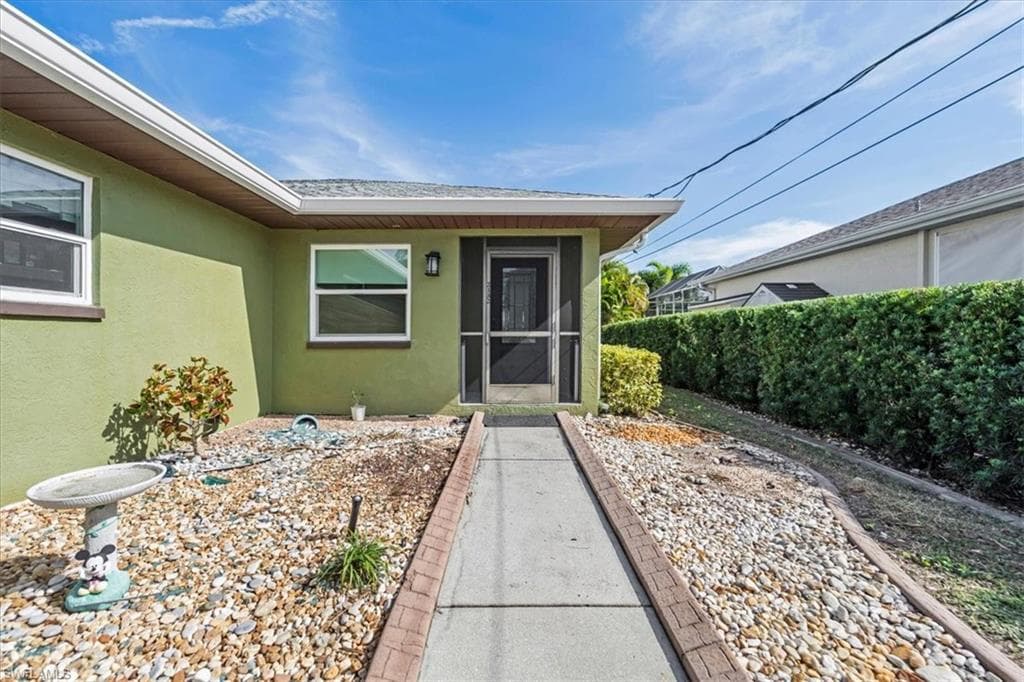 2132 Barbados AVE, FORT MYERS FL 33905-4