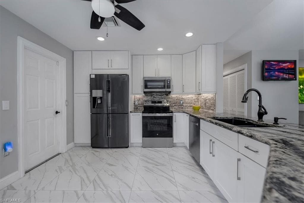 2132 Barbados AVE, FORT MYERS FL 33905-8