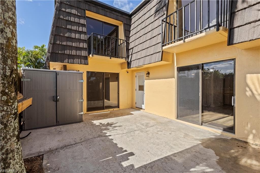 4001 Sandlewood LN # 4, FORT MYERS FL 33907-31