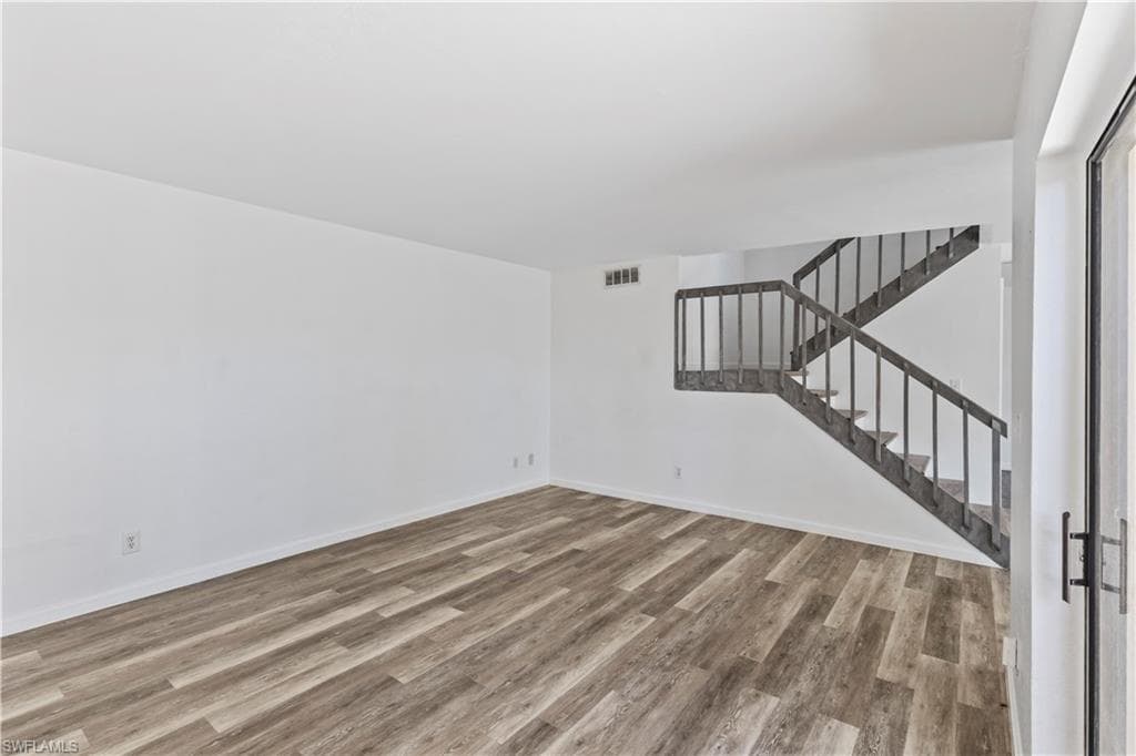 4001 Sandlewood LN # 4, FORT MYERS FL 33907-14