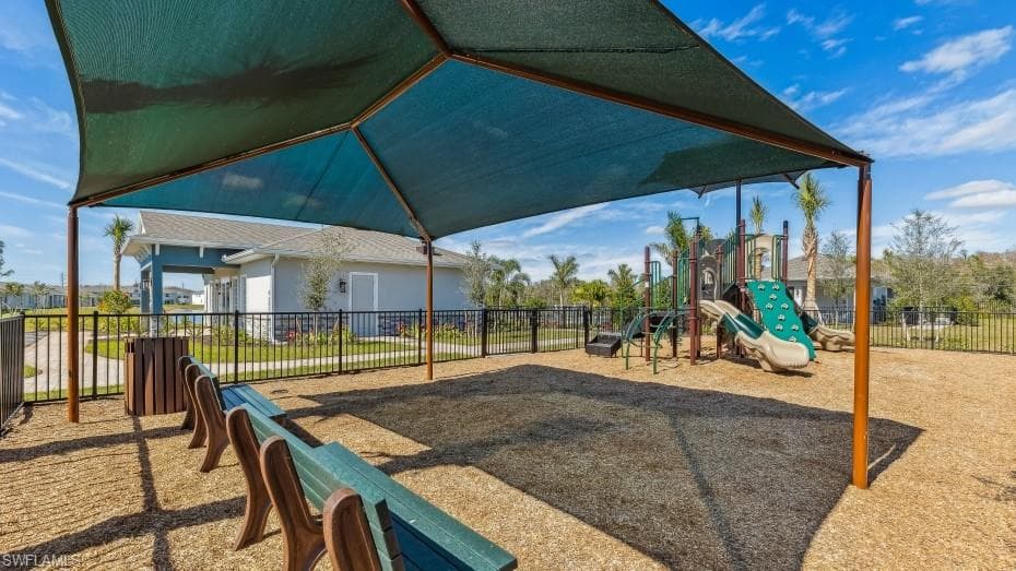 8327 EVERLY PRESERVE DR, LEHIGH ACRES FL 33971-16