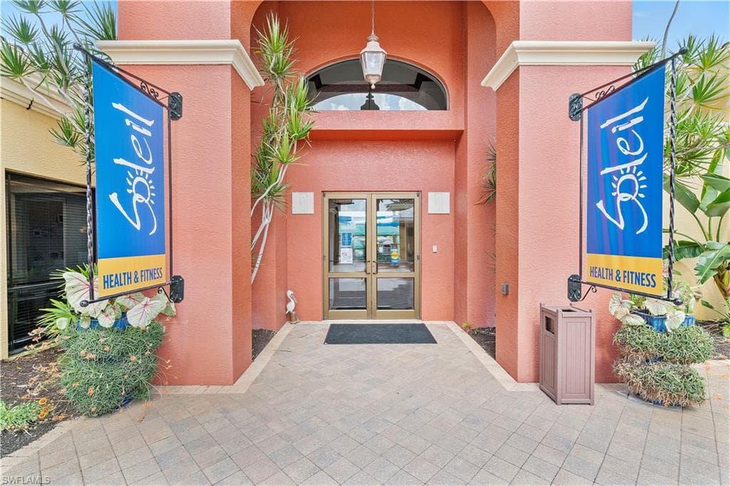 10537 Bella Vista DR, FORT MYERS FL 33913-42