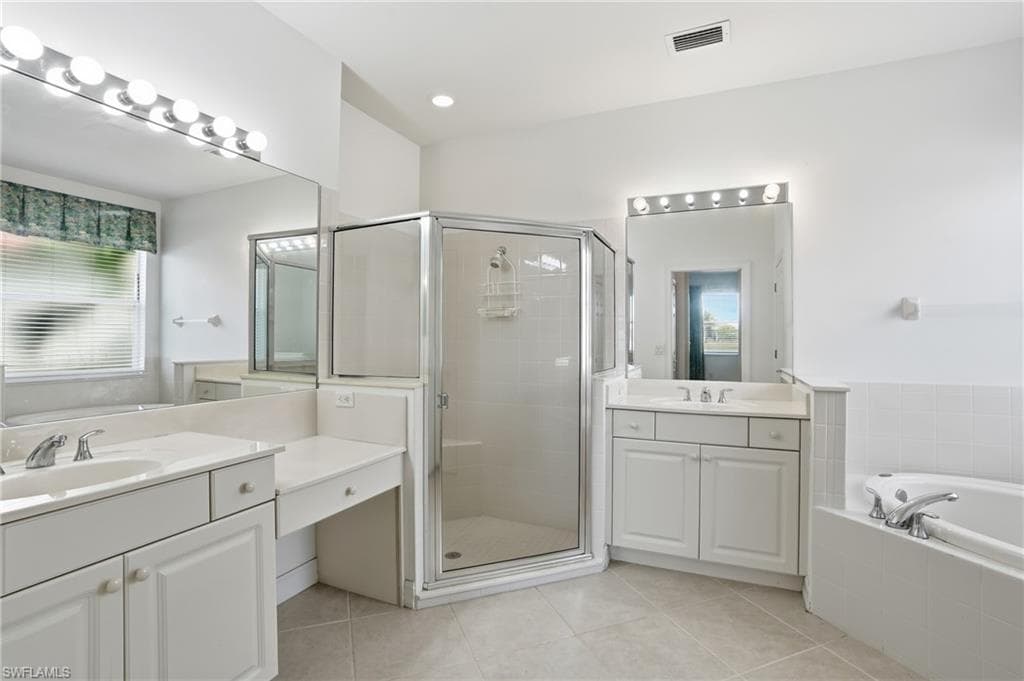 10537 Bella Vista DR, FORT MYERS FL 33913-8