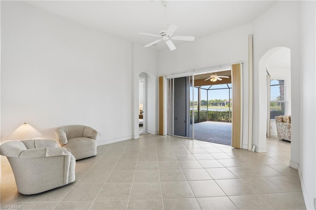 10537 Bella Vista DR, FORT MYERS FL 33913-10