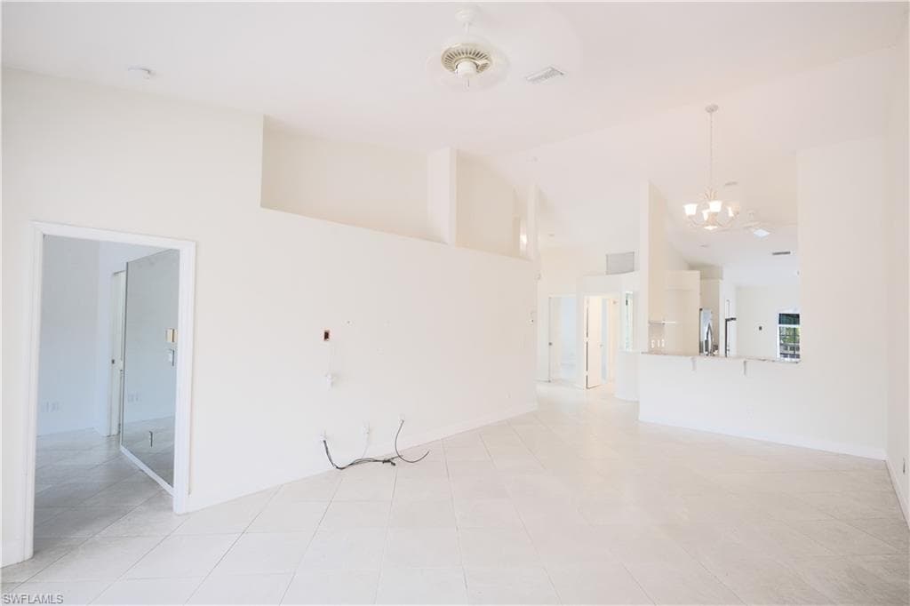 5442 Whitten DR, NAPLES FL 34104-5