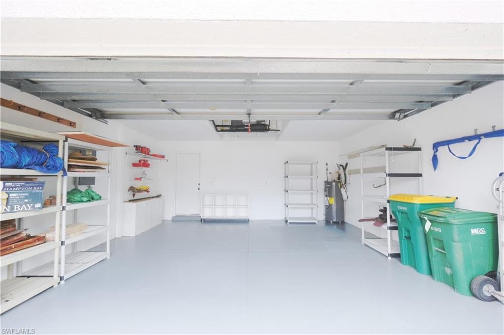 5442 Whitten DR, NAPLES FL 34104-23