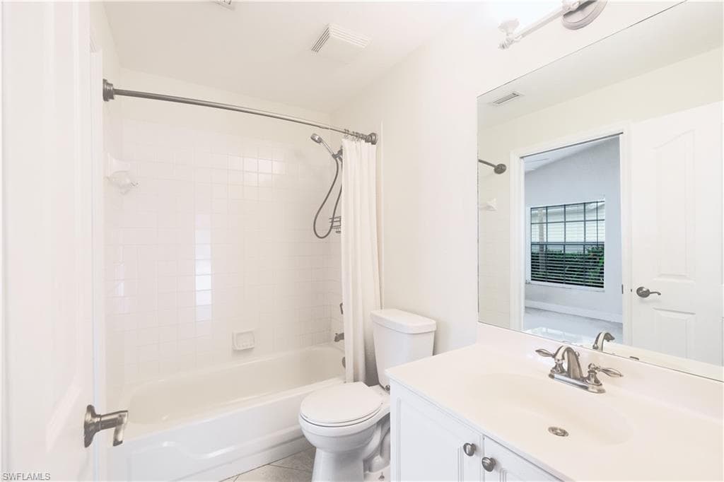 5442 Whitten DR, NAPLES FL 34104-17