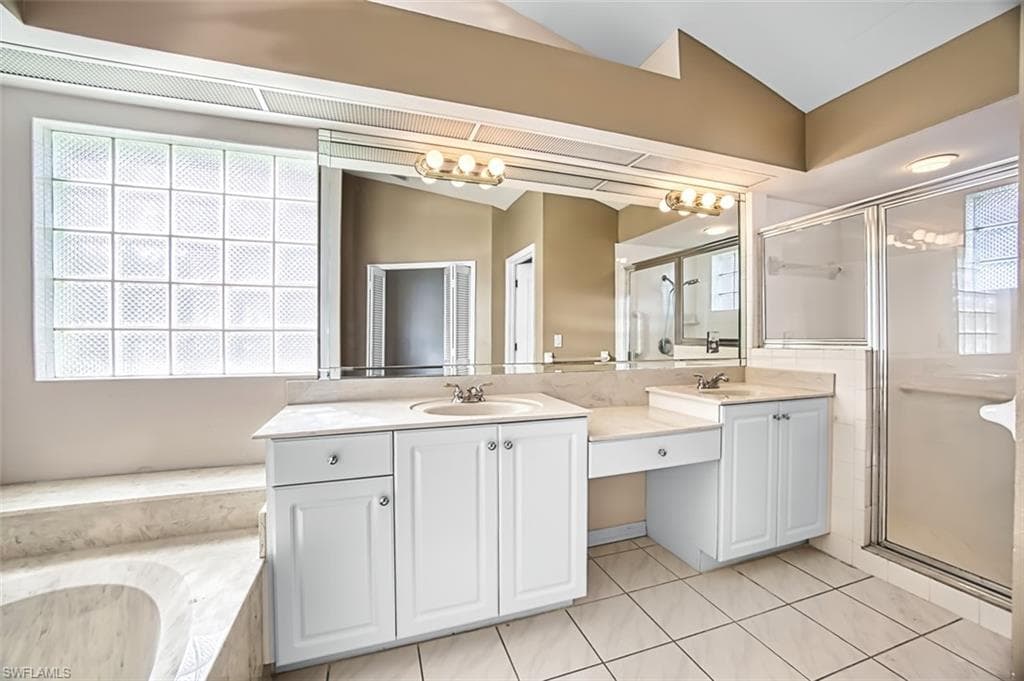 12761 Chartwell DR, FORT MYERS FL 33912-32