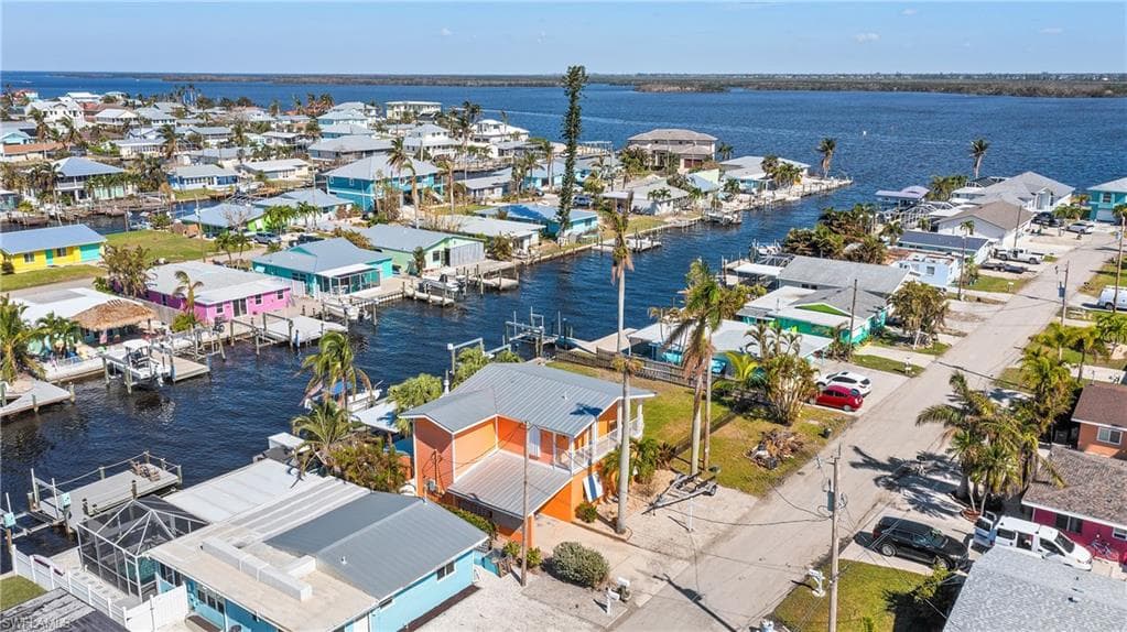 2596 Bayshore DR, MATLACHA FL 33993-6